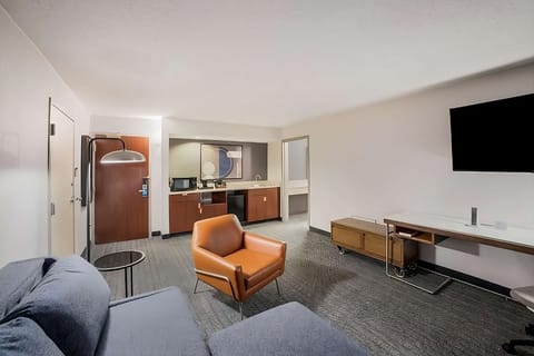 Comfortable and spacious unit, great for families or groups!