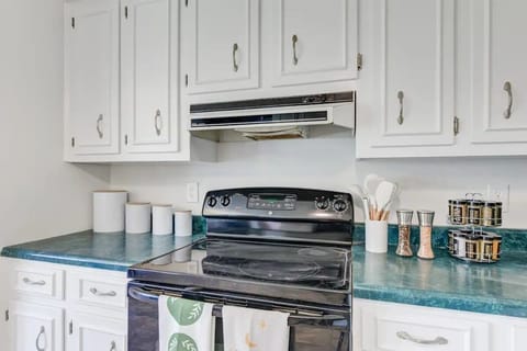 Fully functional kitchen