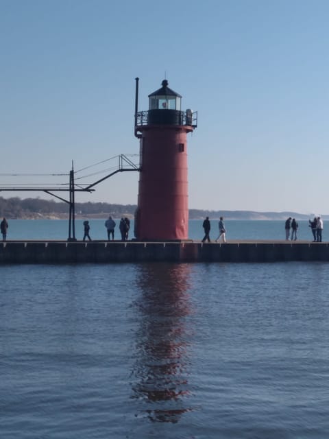 Beautiful South Beach Light House and Pier. 3 miles away.