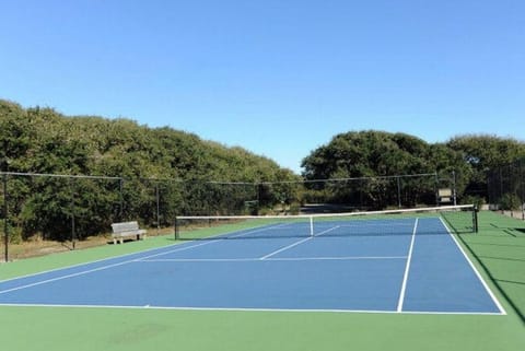 Village of Stump Sound Tennis Courts