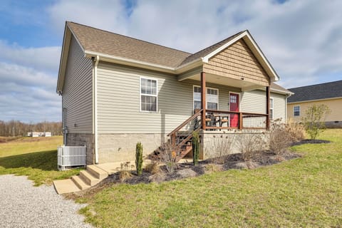 Sparta Vacation Rental | 3BR | 2BA | 1,300 Sq Ft | 12 Steps to Enter