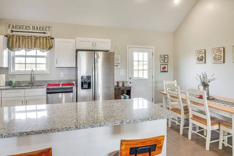 Kitchen | Keurig Coffee Maker | Dishwasher | Cooking Utensils