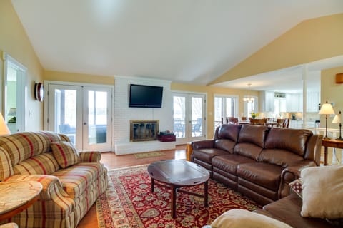 Living Room | 2-Story House | Self Check-In | Central A/C