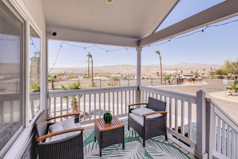 Bullhead City Vacation Rental | 1BR | 1BA | 480 Sq Ft | 6 Exterior Stairs