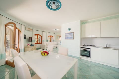 Dining Room, Kitchen