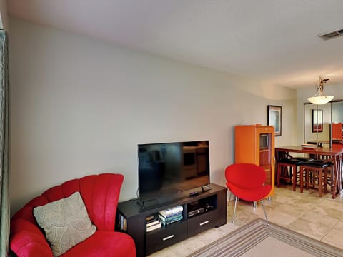 Living Area - Smart TV and Xbox 360 with Games