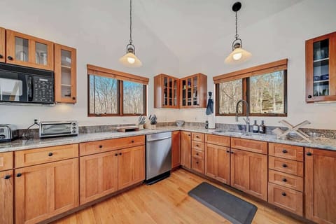 Gourmet kitchen perfect for a large group