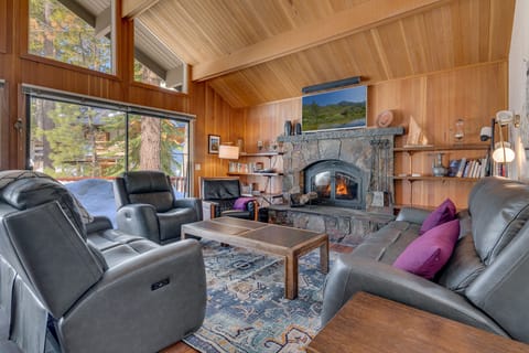 166 Tiger Tail Rd Tahoe City-print-003-004-Living Room-4200x2800-300dpi