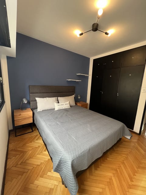 Bedroom Queen bed