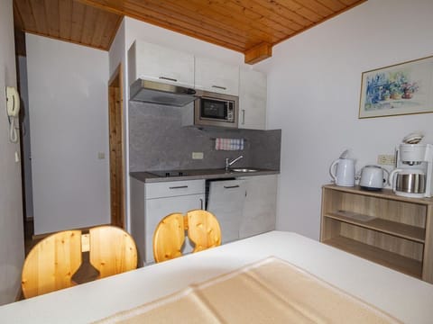 Lupinienweg - Fewo Nr. 7 - Ferienwohnungen Petschnig Bed and Breakfast in Villach