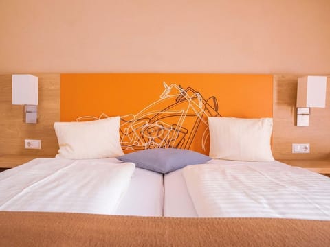 Doppelzimmer mit Balkon - Hotel Kuchlerwirt Bed and Breakfast in Villach