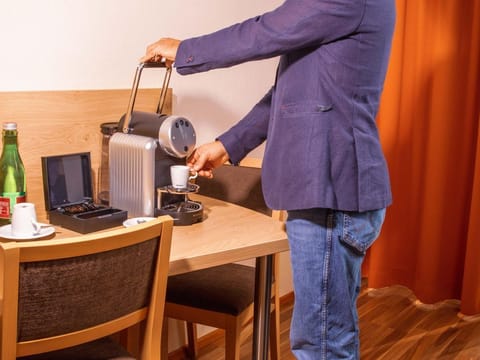 Doppelzimmer mit Balkon - Hotel Kuchlerwirt Bed and Breakfast in Villach