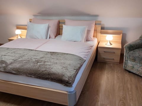 Ferienwohnung 1 - Ferienwohnungen Candolini Apartment in Villach