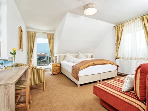 Komfortzimmer mit Seeblick - Hotel-pension Melcher Bed and Breakfast in Villach