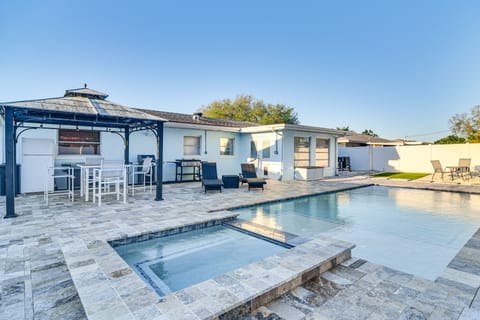 Seminole Vacation Rental | 3BR | 2BA | 1 Step to Access | 1,268 Sq Ft