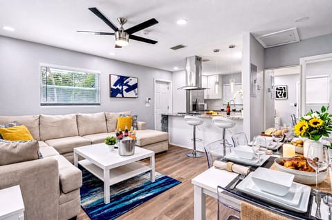 Cozy open area for relaxing, cooking and eating great meals with family. What more could you ask for? Create beautiful memories with your loved ones in this magnificent property. Reserve this property now!