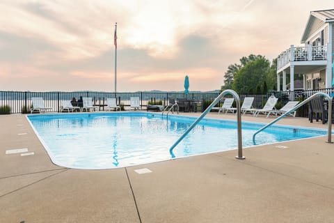 Seasonal Association Pool