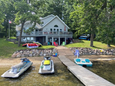 Pine Lake is a beautiful place for families to have a vacation!