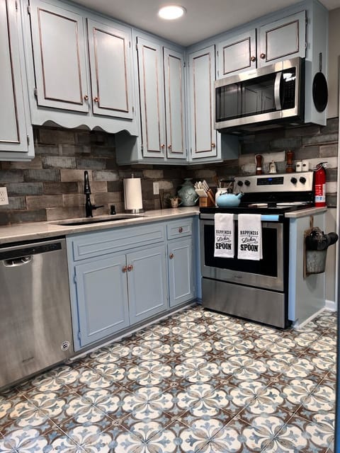 Beautiful, well appointed kitchen