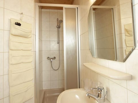 Ferienwohnung "fichte" für 2-5 Personen - Sonnhof Farm Stay in Villach