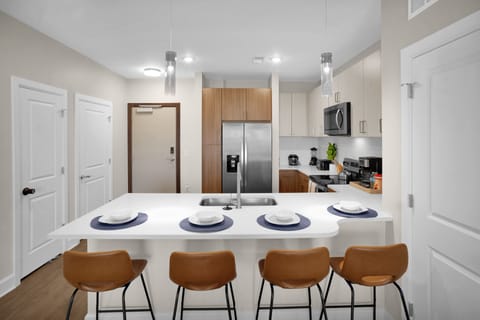 Kitchen / Dining Area