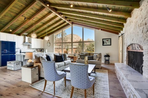 Sedona Vacation Rental | 4BR | 3BA | 2,500 Sq Ft | Step-Free Access Via Ramp
