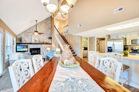 Design with clean and simple decor compliment the space.