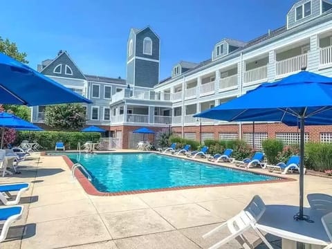 Pool is Open Father's Day Weekend through Labor Day (11am-6pm)