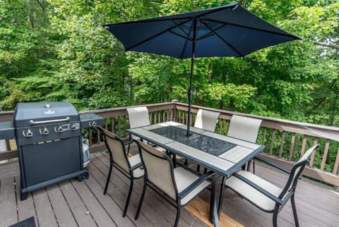 Deck with gas grill and privacy.