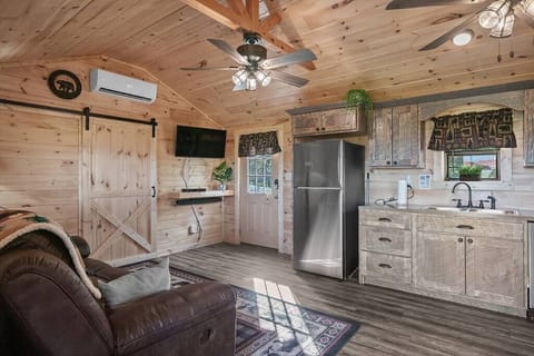 43a73566 ce6c 4180 9a82 dfc7d1b20598