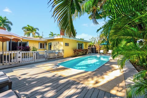 Welcome to the Tropical Paradise, please enjoy!