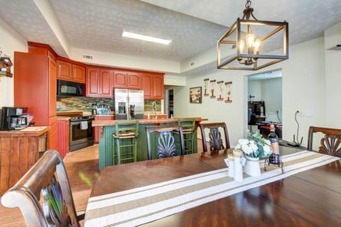 Dining Area | Dishware/Flatware