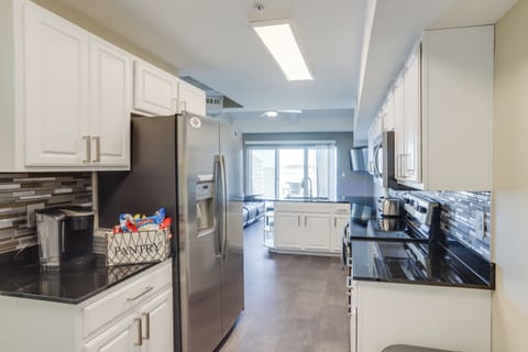 Kitchen | Equipped w/ Cooking Basics