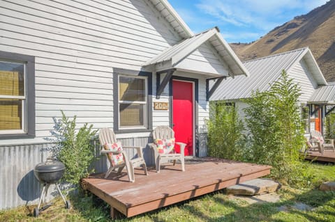 cd474e5e-e81f-4b44-aa76-6306bba84448