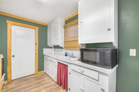 89b94f7d-6e13-423f-ae05-f09cb6cc6ad9