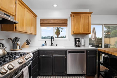 "House in a good location and well stocked with everything one needs to cook and eat meals at the house!! Look forward to our next stay there!!" -Troy