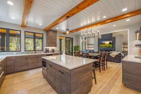 Kitchen – Bar Seating + Double Ovens for Group Prep Time