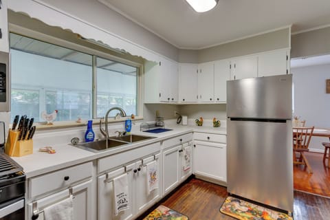 Kitchen | Dishware & Flatware