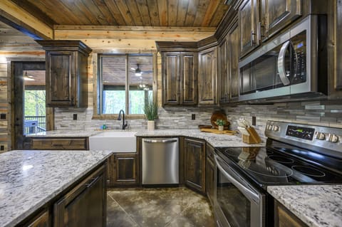 Fully equipped kitchen.