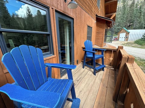 Private balcony off the 2nd master
