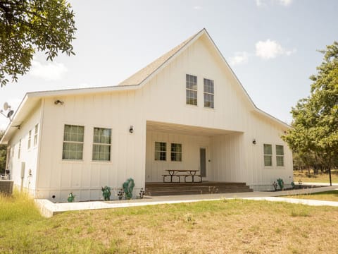 Front yard entrance view