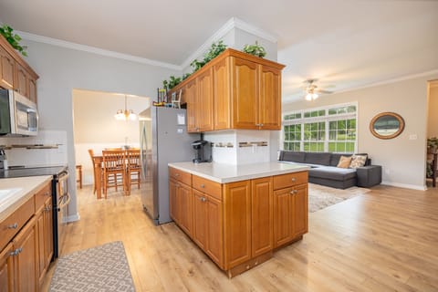 Kitchen is so spacious, you have plenty of room to move around freely.