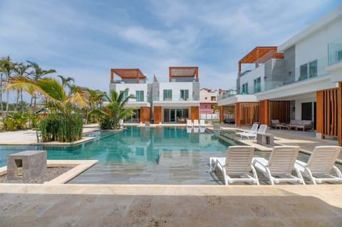 pool view