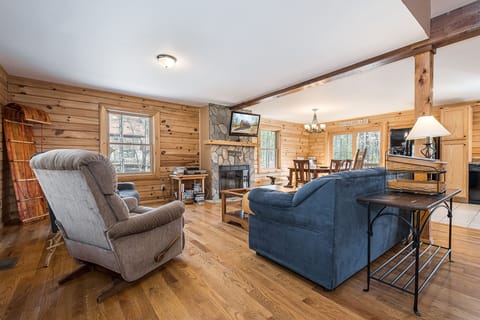 Living Area w/ Fireplace & Smart TV