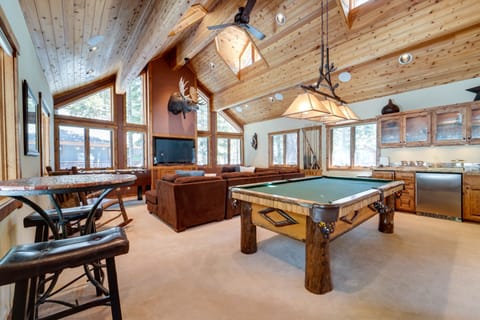 Truckee Vacation Rental | 5BR | 3.5BA | Stairs Required | 3,308 Sq Ft