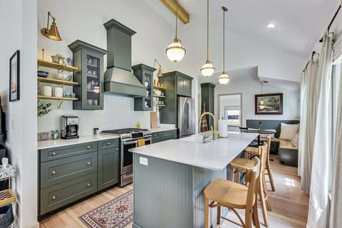 Brand New Modern Kitchen