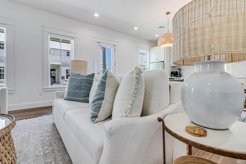 Living Area with Sleeper Sofa, 1st Floor