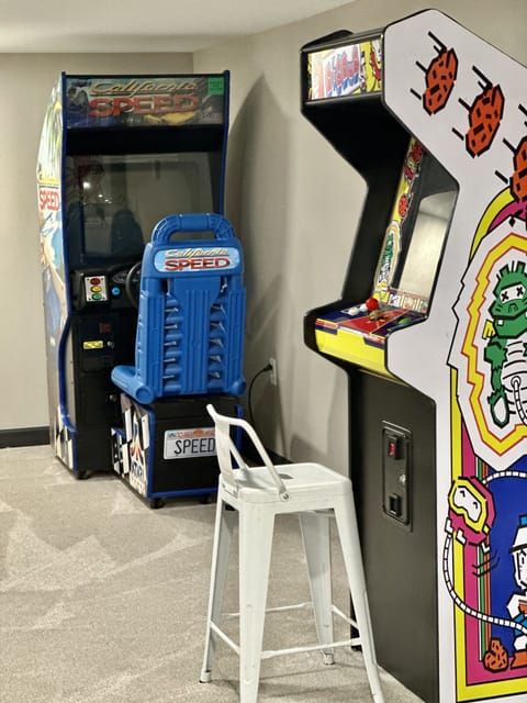 Stand up Arcade w/ 60 Games
California Cruising Racing Arcade