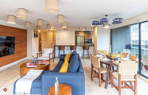 Furnishings, decor and amenities may slightly vary.
