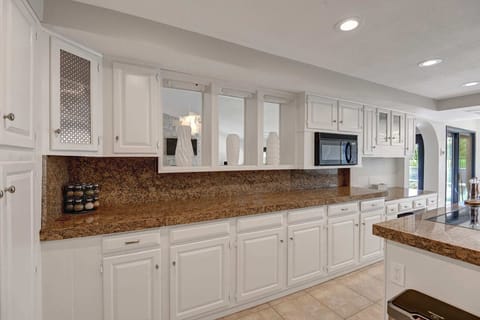 Lots of kitchen counterspace and a built in desk.